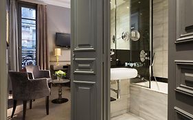 Hotel Lumen Paris Louvre